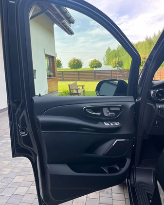 Mercedes-Benz Klasa V cena 395000 przebieg: 8000, rok produkcji 2023 z Biała małe 631